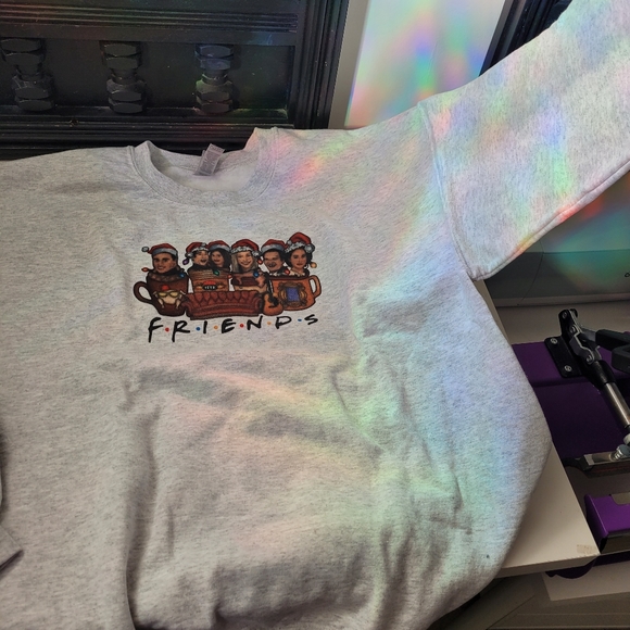Friends Christmas Crewneck - Picture 3 of 5